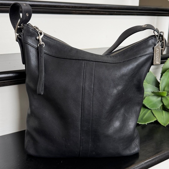 Vintage Coach 9188 Shoulder Bag Crossbody Genuine Leather Black purse - Picture 2 of 9